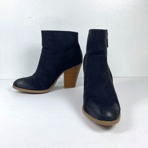 JUSTFAB Black Vasha Zippered Faux Suede Ankle Boot Size 5.5